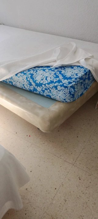 Dormitorio 2 camas 90cm + mesilla y silla