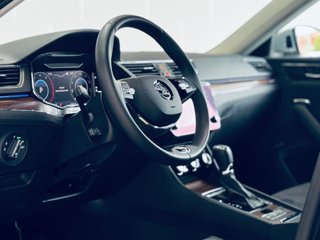 Skoda Superb COMBI 2.0 TDI 200CV DSG SCOUT