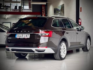 Skoda Superb COMBI 2.0 TDI 200CV DSG SCOUT