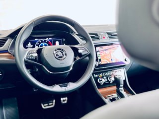 Skoda Superb COMBI 2.0 TDI 200CV DSG SCOUT