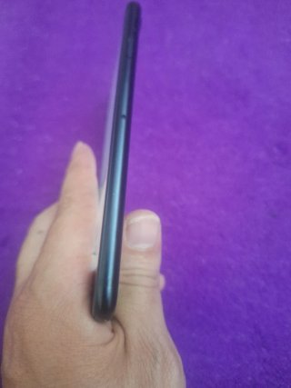 iPhone SE (2da Gen) 83% Batería