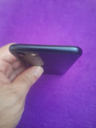 iPhone SE (2da Gen) 83% Batería