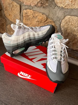 Nike Air Max 95 Gris, Blanco y Verde Azulado