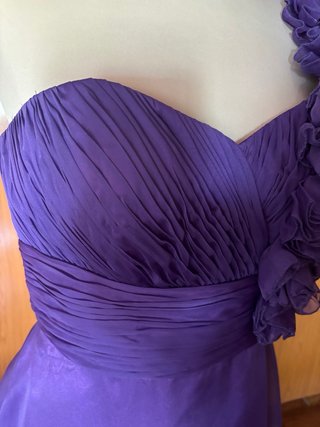 Vestido fiesta tirante asimétrico morado
