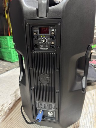 Altavoces RCF HDM45a