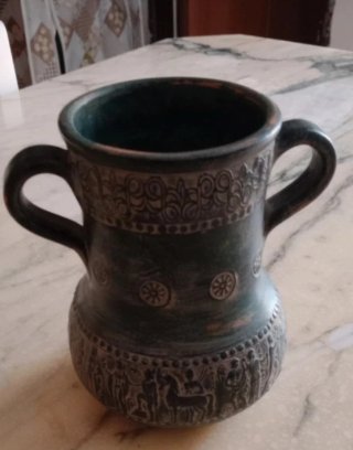 Vaso antico in ceramica
