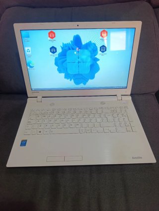 Portátil Toshiba C55 Intel i3 8GB RAM SSD