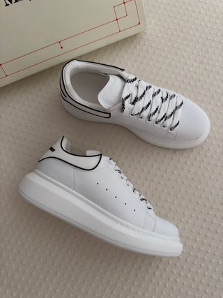 Zapatillas estilo McQueen