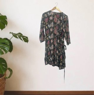 Talla M. Vestido cruzado estampado floral AMICHI