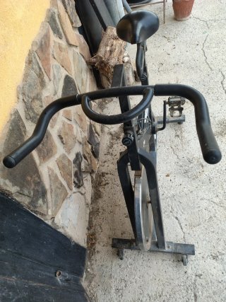 Bicicleta Estática Negra