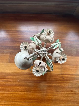 Lámpara de metal floral beige y verde