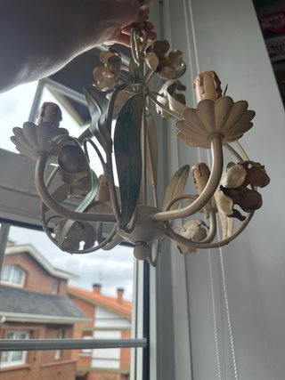Lámpara de metal floral beige y verde