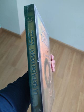 Libro tapa dura,la rueda del tiempo