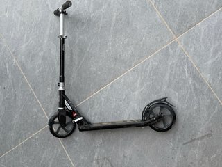 Patinete Oxelo Negro