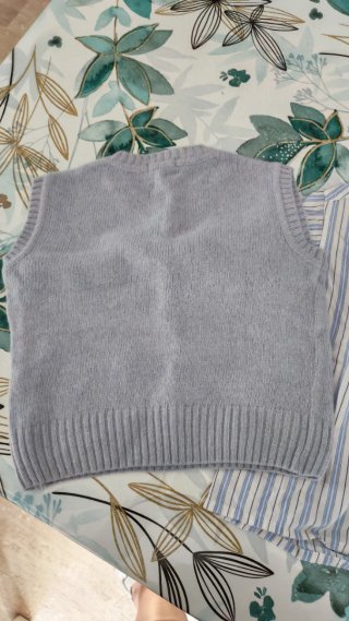Set bambino 2 pezzi:gilet grigio+camicia a righe