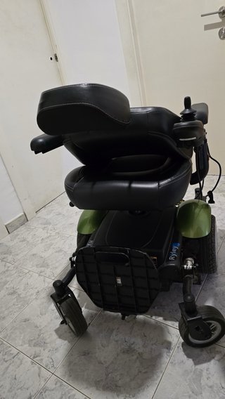 Silla de ruedas electrica r300
