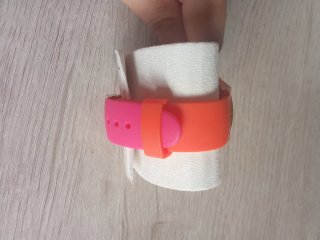 Reloj bicolor naranja y rosa
