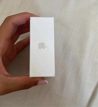 AirPods 4 sin estrenar