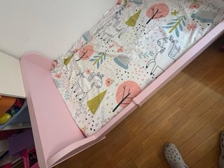 Cama IKEA BUSUNGE extensible rosa + colchón