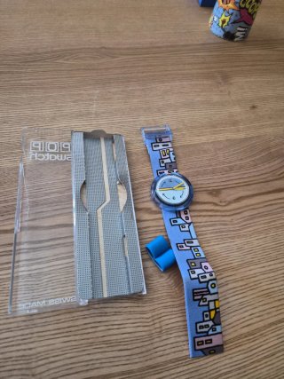 Swatch POP nuovo, scatola danneggiata