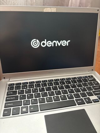 Portátil Denver Plata