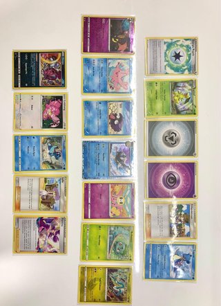 Lote de cartas Pokémon variadas | 45 cartas | Diferentes expansiones