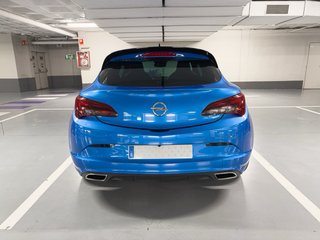 Opel Astra J GTC OPC 2012