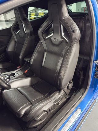 Opel Astra J GTC OPC 2012