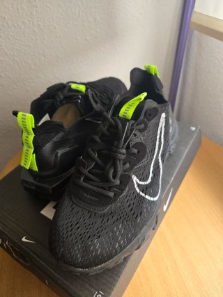 Nike React Negro y Verde
