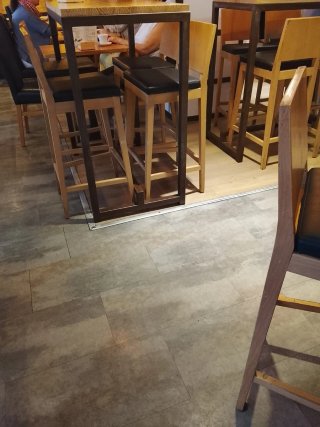 Tavoli alti per bar caffè in metallo e legno