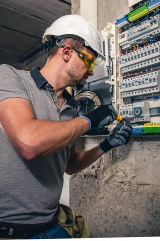 Electricista económico en Montcada y el rededor