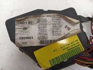 Caja reles / fusibles SEAT LEON (1M1)