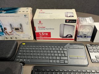 Lote: Disco Duro, Teclados, Ratones, Ipad...