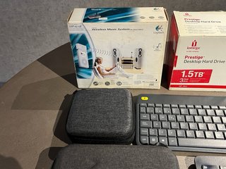 Lote: Disco Duro, Teclados, Ratones, Ipad...