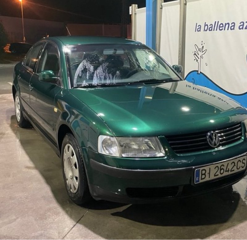 Volkswagen Passat - foto 1
