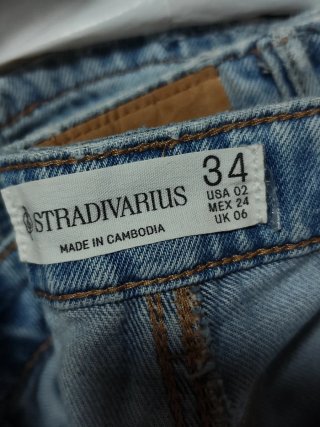 Pantalón vaquero Stradivarius Talla XS