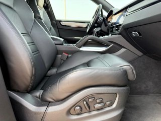 Porsche Cayenne 2023