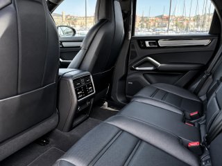 Porsche Cayenne 2023
