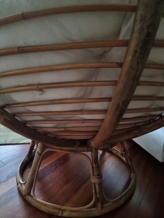 Sillón ratán.