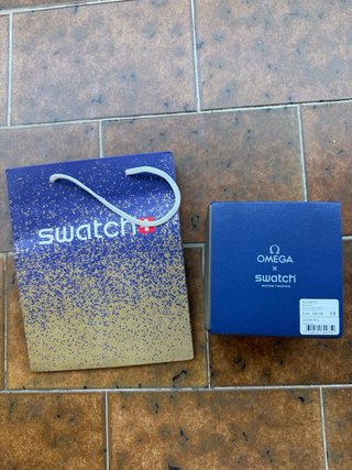 Swatch Mission to Earthphase Moonshine Gold