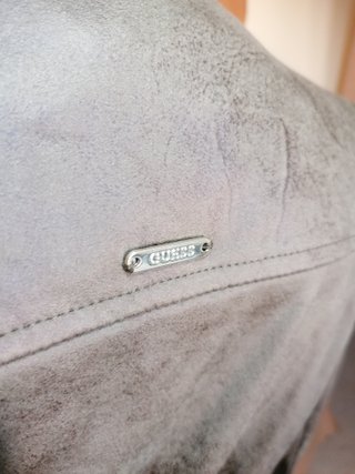 GUESS 140€ elegante + regalo