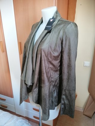 GUESS 140€ elegante + regalo