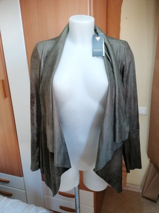 GUESS 140€ elegante + regalo