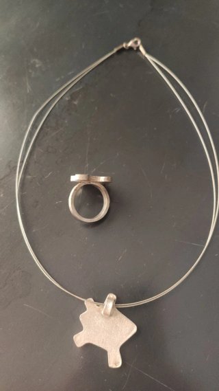 Conjunto collar y anillo