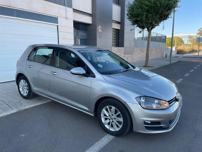 Volkswagen Golf 2013 - foto 1
