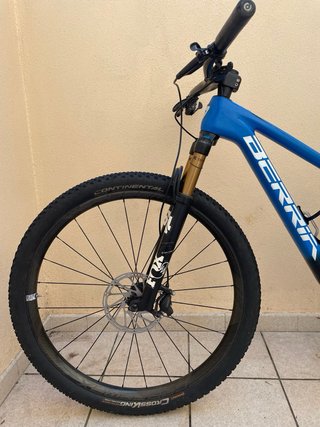 BERRIA MAKO BR 2022 DOBLE CARBONO ALTA GAMA (S)