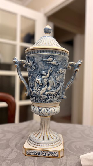 Jarrón estilo Capodimonte Azul y Dorado