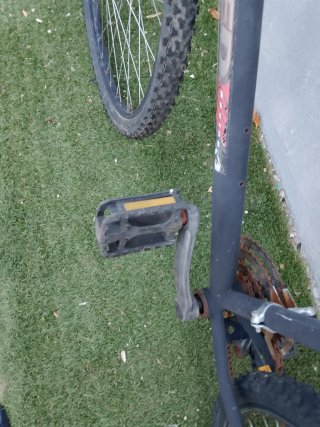 Bicicleta SPEED 4.0 Negra para piezas