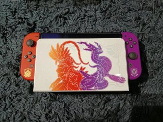 Nintendo Switch Oled, mandos Hori y funda