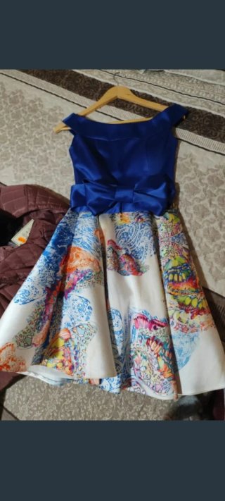 Vestido fiesta azul royal estampado lazo saten